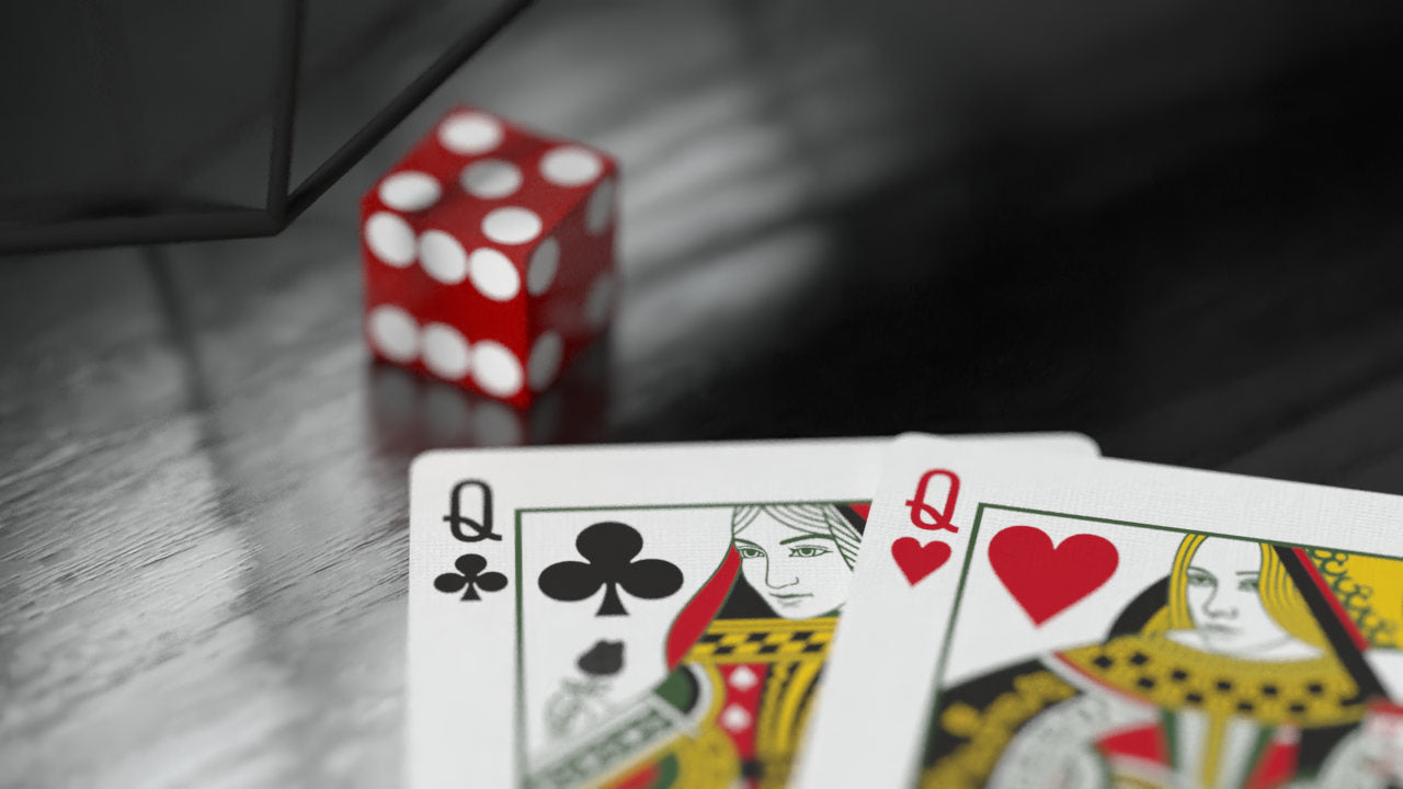 Black Roses Immergrün Playing Cards Queen of Clubs and Queen of Hearts